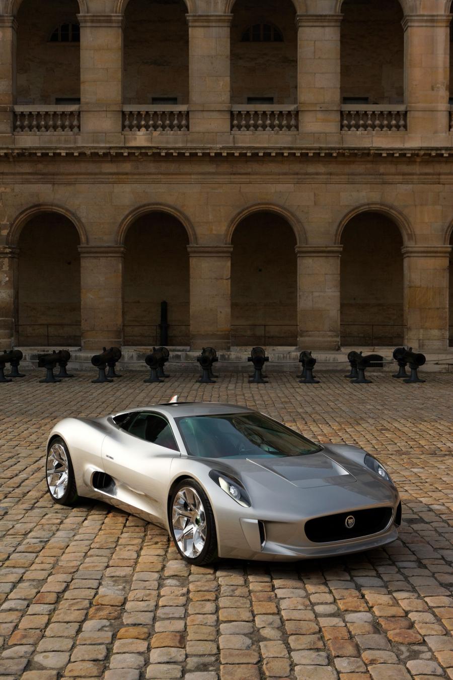  Jaguar C-X75 Concept 2010 года  (фото 35 из 126)